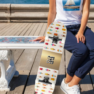 Skateboard Sucettes de Glace Monogrammées Amusement Rétro au 