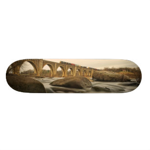 Skateboard Train au-dessus de James River