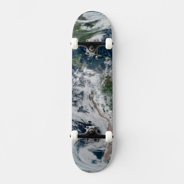 Skateboard Une Chaîne Perdue De Cyclones Tropicaux (Recto)