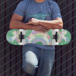 Skateboard Unicorne arc-en-ciel vert personnalisé