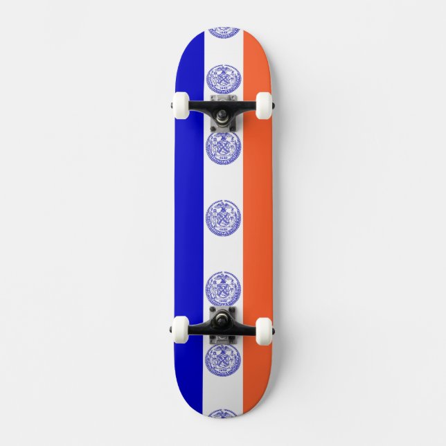 Skateboard with flag of New York (Front)
