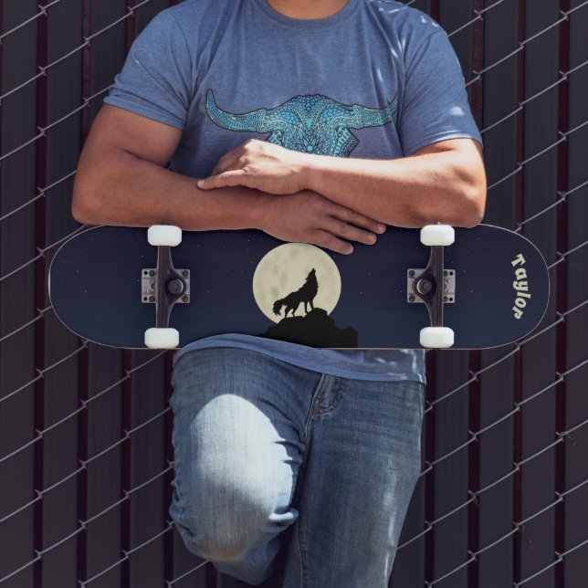 Skateboard Wolf Howling at the Moon Illustration personnalisé (Extérieur 3)