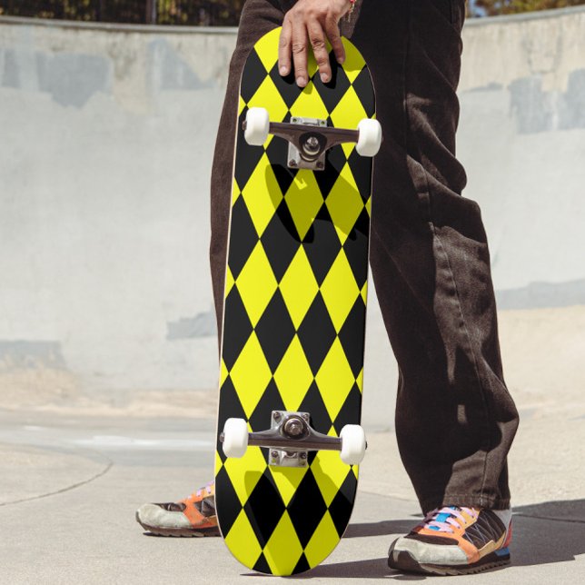 Skateboard Yellow Black Harlequin Diamonds Checkers Design  (Créateur téléchargé)