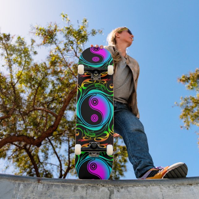 Skateboard Yin Yang Psychedelic Rainbow Tattoo (Extérieur 1)