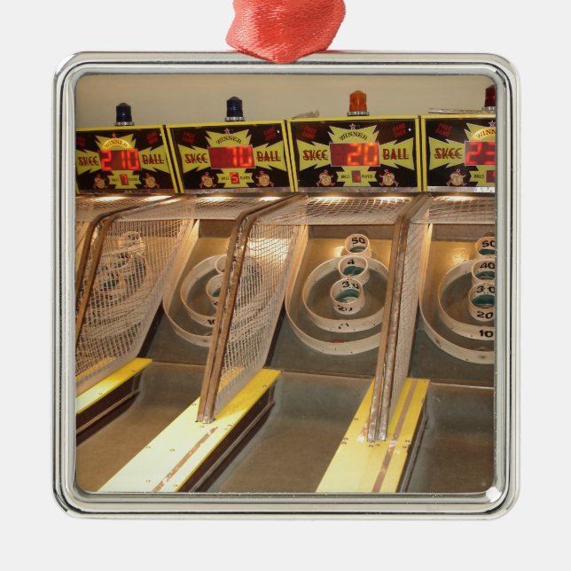 SKEE BALL! METAL ORNAMENT (Front)