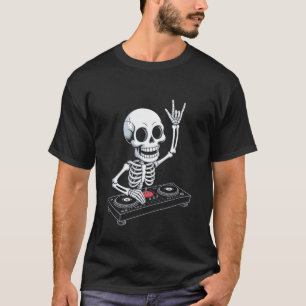 Skeleton DJ on Turntables EDM Synthesizer Rave Mus T-Shirt