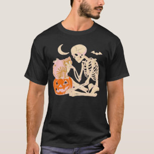 Skeleton Hugging Cat Halloween Cat Lover Cat Class T-Shirt