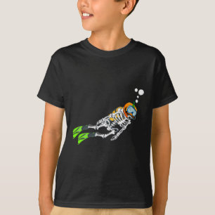 Skeleton Scuba Diving Halloween Pumpkin Diver  T-Shirt