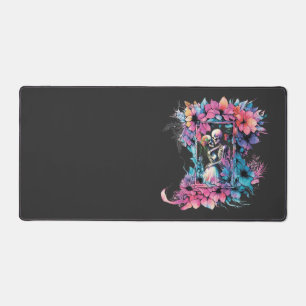 Skeletons in love. A bouquet of flowers. Desk Mat