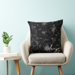 Sketched Floral Outline Pattern Grey/Blk ID939 Throw Pillow