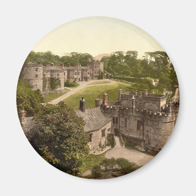 Skipton Castle, Yorkshire, England Magnet (Front)