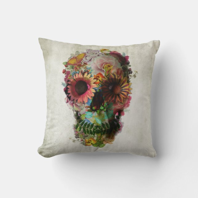 Skull 2 throw pillow (Front)