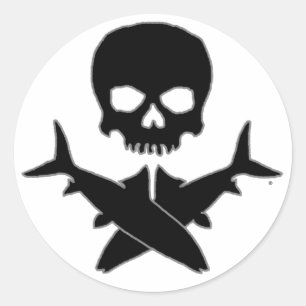 Skull and Crossbones by Patternwear© Classic Round Sticker