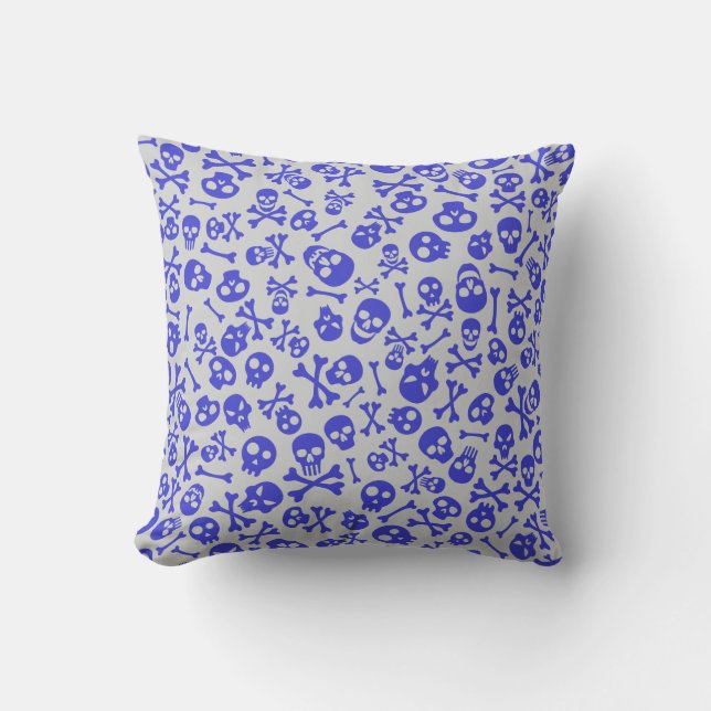 Skull and Crossbones Halloween Seamless Pattern Throw Pillow (Front)
