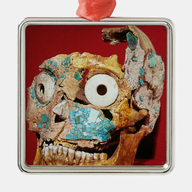 Skull decorated with a mosaic in turquoise metal ornament (Front)