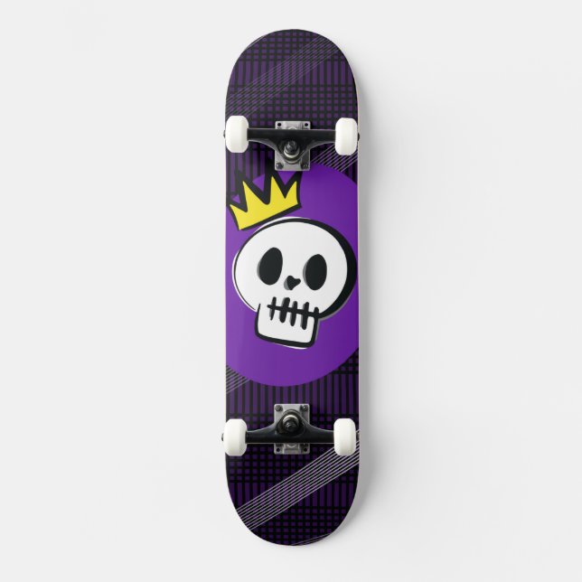 Skull King – Minimal Punk Skateboard (Front)