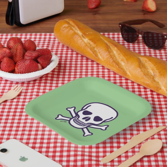 Skull n Bones green square paper plates (Picnic)