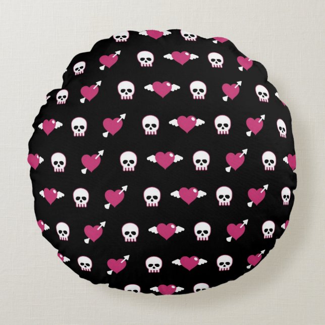 Skulls and hearts round pillow (Front)