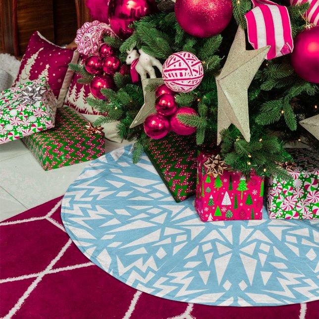 Sky Blue Triangles Snowflake Pattern Brushed Polyester Tree Skirt (Sky Blue Triangles Snowflake Pattern Brushed Polyester Tree Skirt)