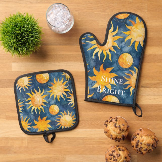 Sky Sun Shine Bright Oven Mitt & Pot Holder Set (Top Down)
