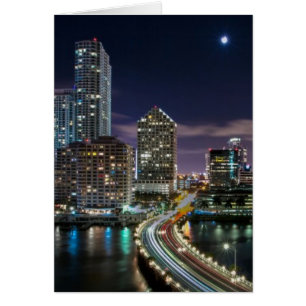 Skyline de Miami ville avec pont la nuit