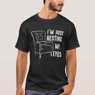 Sleeping I'm Just Resting My Eyes Men Vintage Dad  T-Shirt