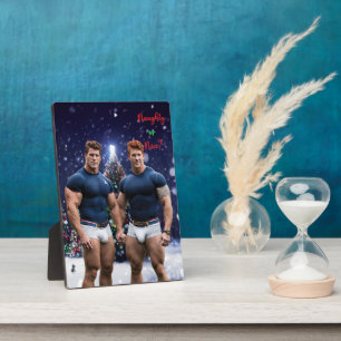 SlipperyJoe's decorated snow-covered Christmas tre Plaque