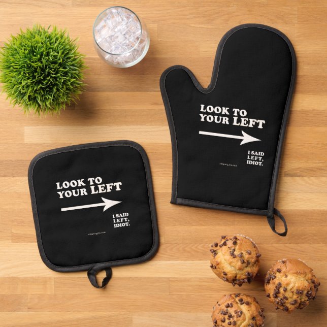 SlipperyJoe's look to your left thick geometric ce Oven Mitt & Pot Holder Set (Top Down)