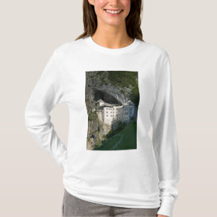 SLOVENIA, RANJSKA, Predjama Castle: 16th T-Shirt