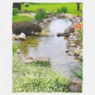 SMALL CREEK FLEECE BLANKET