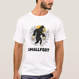 Small Foot Funny Bigfoot Sasquatch With Big Hands T-Shirt