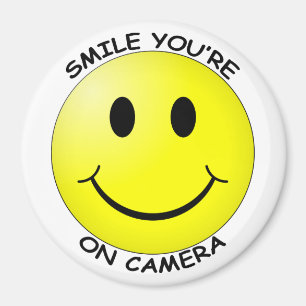 Smile Vous êtes sur Camera Round Magnet (Large)