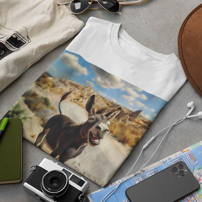 Smiling donkey, Oatman Arizona, Route 66 T-Shirt (Creator Uploaded)