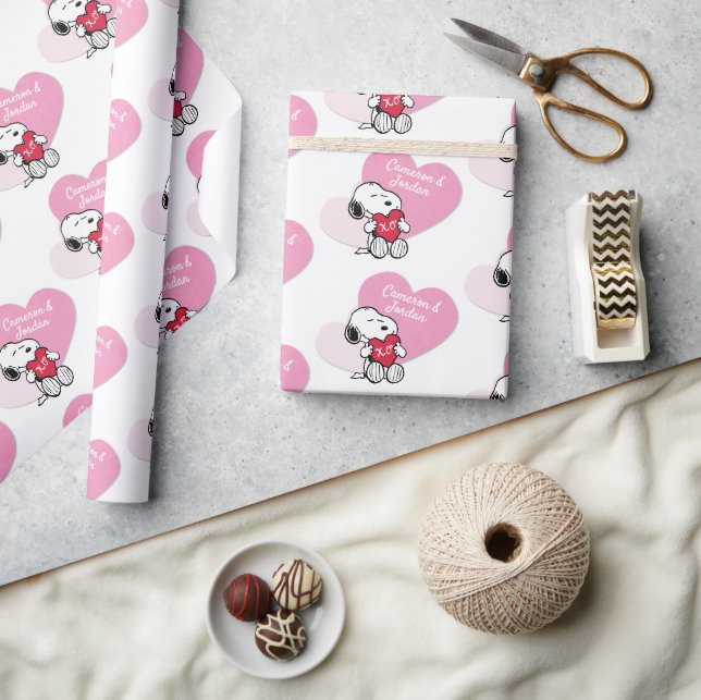 Snoopy Hugs & Kisses Wrapping Paper (Crafts)
