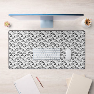 Snoopy Smile Giggle Laugh Pattern Desk Mat