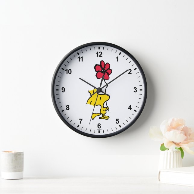 Snoopy So Sweet Flower Pattern Clock (Home)