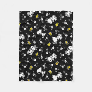 Snoopy & Woodstock Fun & Flowers Pet Fleece Blanket