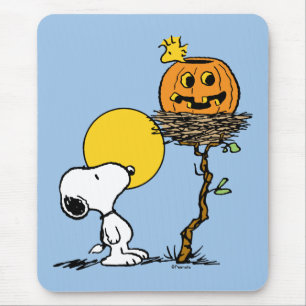 Snoopy & Woodstock Nest With Jack O' Lantern Mouse Pad