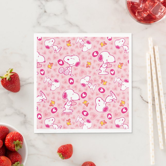Snoopy & Woodstock Pink Hearts Pattern Napkin (Insitu)