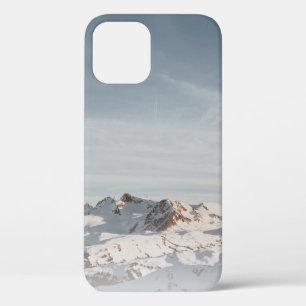 SNOW CAPPED MOUNTAIN AT DAYTIME iPhone 12 CASE