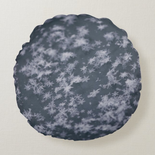 Snow flakes round pillow (Front)