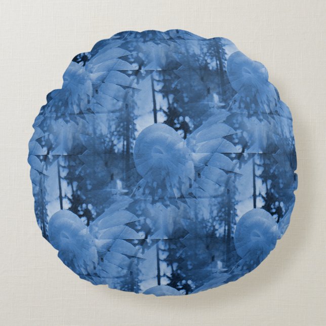 Snow flowers..... round pillow (Front)