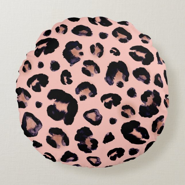Snow Leopard black gray beige seamless background. Round Pillow (Front)