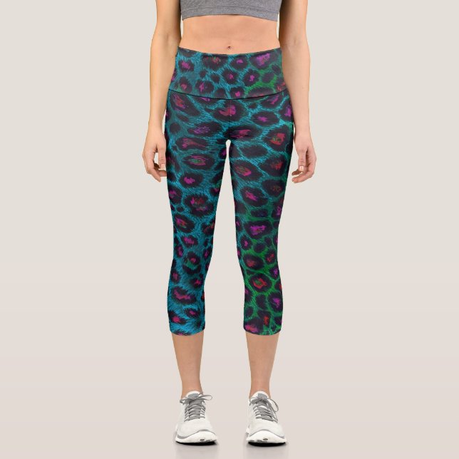 Snow Leopard Neon-Noir Pattern Capri Leggings (Front)