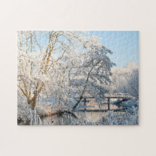Snow Park Creek & Bridge, 252 pièces Jigsaw Puzzle