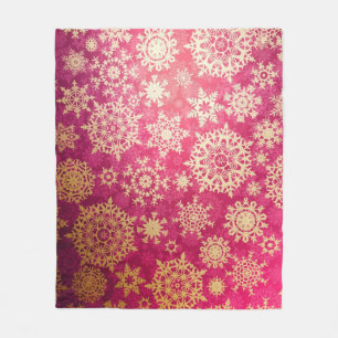 Snowflake pattern fleece blanket