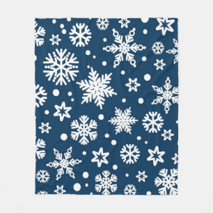 Snowflake pattern fleece blanket