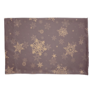 Snowflake pattern pillowcase