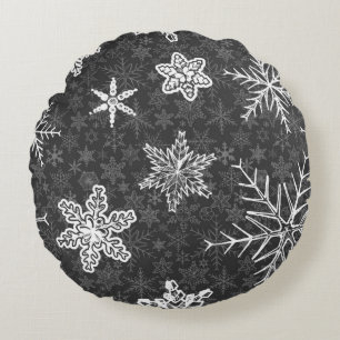 Snowflake pattern round pillow