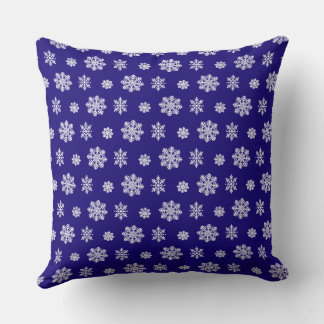 Snowflake Pattern Throw Pillow